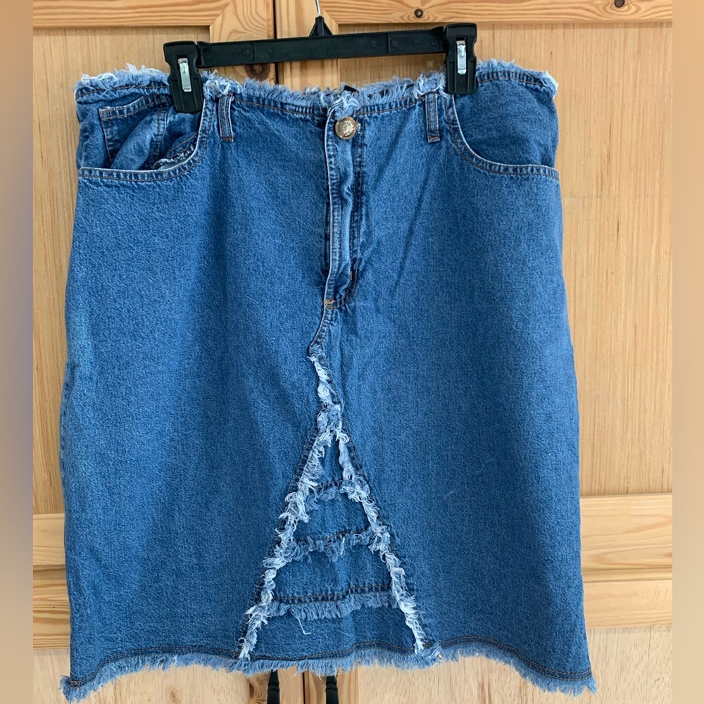 Women’s Moments Blue Knee-Length Distressed Denim Skirt Cut Out Design 18W